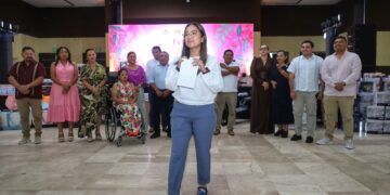 Yensunni Martínez reconoce a madres trabajadoras del Ayuntamiento de Othón P. Blanco