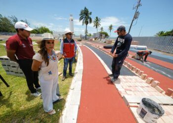 Mara Lezama supervisa avances de la primera pista de atletismo certificada de la Península en Chetumal