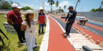 Mara Lezama supervisa avances de la primera pista de atletismo certificada de la Península en Chetumal
