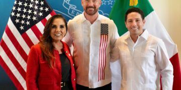 Quintana Roo fortalece lazos internacionales en acto diplomático con Estados Unidos: Renán Sánchez Tajonar