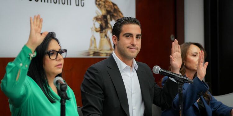 Senado avanza en reconocimiento legal de guías turísticos impulsado por Gino Segura