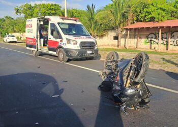 Turista provoca accidente sobre la carretera 307 en Tulum
