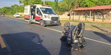 Turista provoca accidente sobre la carretera 307 en Tulum