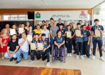 Tulum celebra a sus campeones; deportistas logran histórico medallero de 21 preseas