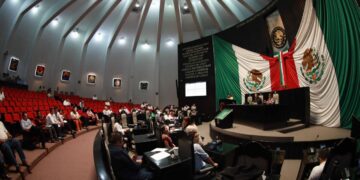 Predominan licenciaturas y pocos posgrados en la XVIII Legislatura de Quintana Roo