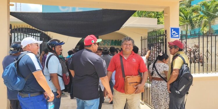 Comisariados exigen a CFE solución definitiva ante apagones en comunidades de la Zona Maya