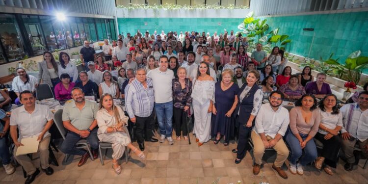 Gino Segura fortalece alianza con organizaciones civiles de Quintana Roo