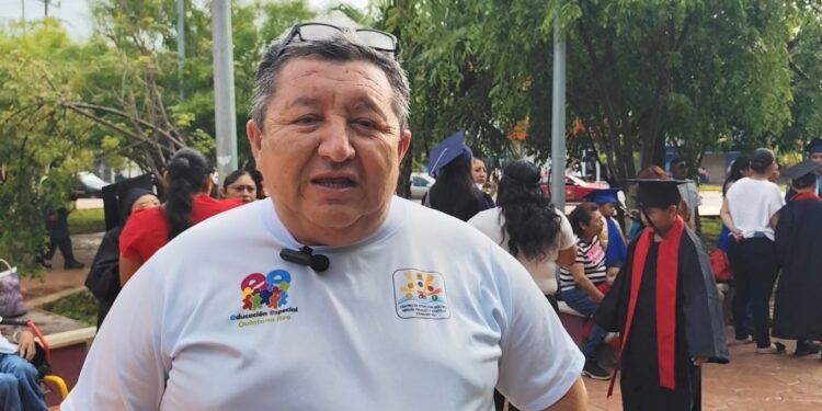 Egresados del CAM enfrentan falta de oportunidades para continuar sus estudios en José María Morelos