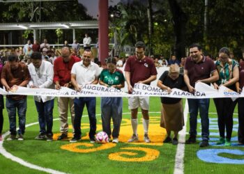 Inauguran nueva cancha techada de fútbol rápido en la Alameda de Chetumal