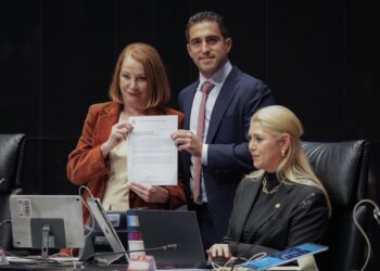 Gino Segura solicita licencia al Senado para fortalecer la organización territorial de la Cuarta Transformación en Quintana Roo