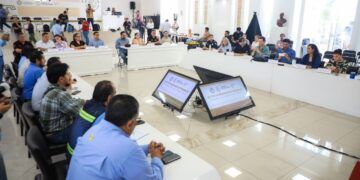 Gobierno de Playa del Carmen advierte sanciones contra empresas que afecten movilidad y servicios urbanos