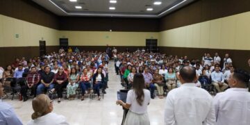 Reconoce Yensunni Martínez trayectoria de 383 trabajadores del Ayuntamiento de Othón P. Blanco