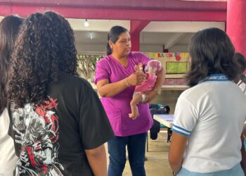 DIF Tulum fortalece la prevención de riesgos psicosociales entre adolescentes con programa “Aquí entre Kuatis”