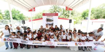 Mara Lezama entrega domo en preescolar de Carlos A. Madrazo; plantel recibe su primera rehabilitación integral en 42 años