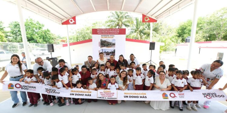 Mara Lezama entrega domo en preescolar de Carlos A. Madrazo; plantel recibe su primera rehabilitación integral en 42 años