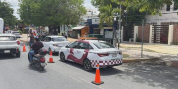 Transportistas respaldan operativos contra servicio irregular en Tulum