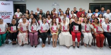 Reconoce Mara Lezama trayectoria de 457 servidores públicos de Quintana Roo