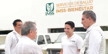 Renán Sánchez Tajonar respalda acciones para fortalecer la atención médica en Cozumel