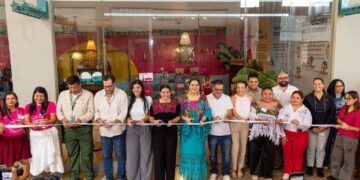Estefanía Mercado inaugura “Hecho en Playa”, escaparate para impulsar el talento local en la estación del Tren Maya
