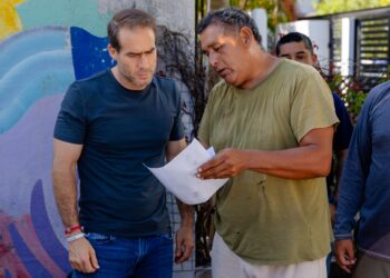 Gobierno de Diego Castañón acerca trámites y servicios a familias de Villas Tulum