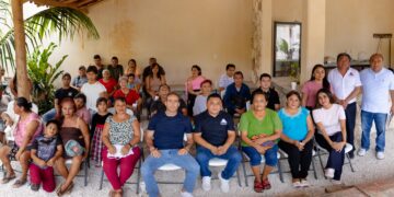 Diego Castañón fortalece el diálogo directo con habitantes de Manuel Antonio Ay y Francisco Uh May