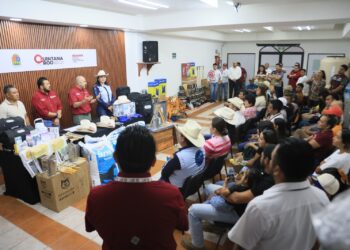 Entregan apoyos ganaderos en la comodidad del aire acondicionado: la logística de SEDARPE que desconectó a sus titulares del campo