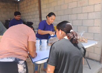 Comedor comunitario incrementa apoyo alimentario ante creciente demanda en Tulum