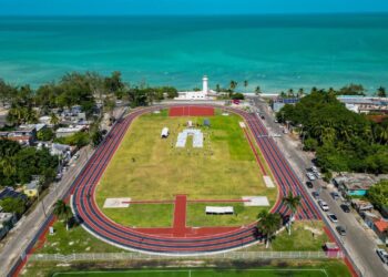 Chetumal estrena la primera pista de atletismo con certificación internacional de la Península