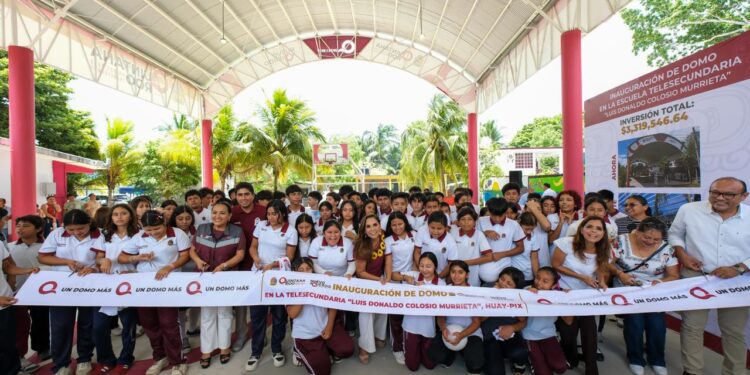 Entrega Mara Lezama nuevo domo escolar en Huay-Pix tras 44 años de espera