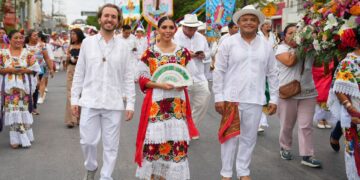 Fernando Muñoz destaca tradición e identidad de Playa del Carmen en festividades de la Virgen del Carmen