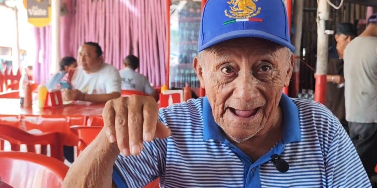 Proliferación de moscos dificulta el trabajo agrícola en José María Morelos