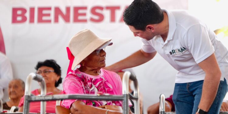 Renán Sánchez destaca llegada de Caravanas del Bienestar a Cozumel