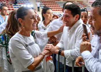 Renán Sánchez acompaña a Claudia Sheinbaum durante gira de trabajo por Quintana Roo