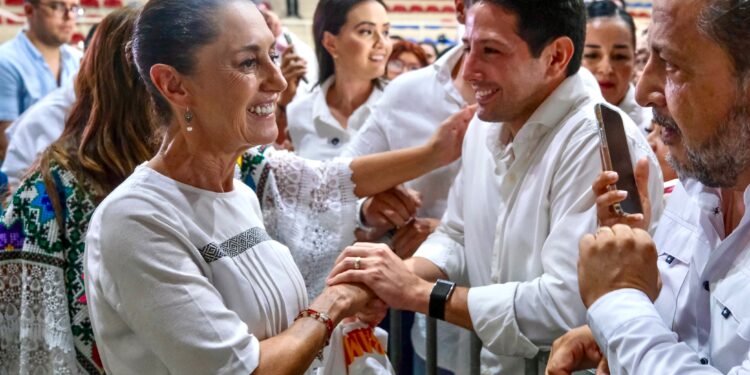 Renán Sánchez acompaña a Claudia Sheinbaum durante gira de trabajo por Quintana Roo