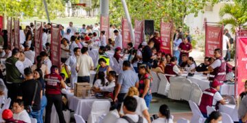 Diego Castañón y Mara Lezama atienden 745 solicitudes durante audiencia pública en Tulum