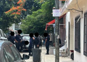 Falla de arma frustra presunto ataque contra tortillería en Tulum