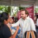 Fernando Muñoz acompaña a Mara Lezama y Estefanía Mercado durante “La Voz del Pueblo”