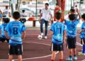 Renán Sánchez entrega uniformes al Selectivo Municipal Sub-10 de Cozumel y refrenda respaldo al deporte infantil