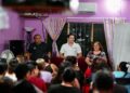 Renán Sánchez lleva diálogo directo a vecinos de la colonia 10 de Abril en Cozumel