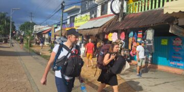 Artesanos de Tulum registran leve repunte en ventas tras semanas de baja actividad