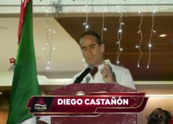 VIDEO: Conducta de Diego Castañón llama la atención durante el Grito de Independencia en Tulum