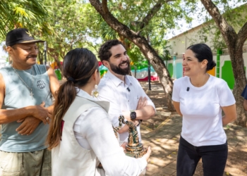 Estefanía Mercado lleva “Parquemanía” a la colonia Ejido; anuncia primera Tiendita Playense para adultos mayores