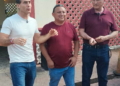 Luz de la calle y oscuridad de su casa: de pasarela mientras sus municipios esperan