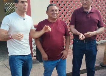 Luz de la calle y oscuridad de su casa: de pasarela mientras sus municipios esperan