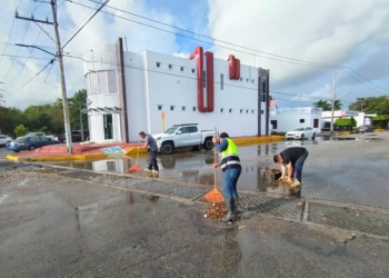 Ayuntamiento de Othón P. Blanco despliega brigadas ante lluvias en Chetumal
